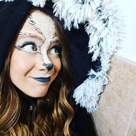 Meet your Posher, Amanda - Picture 1 of 1